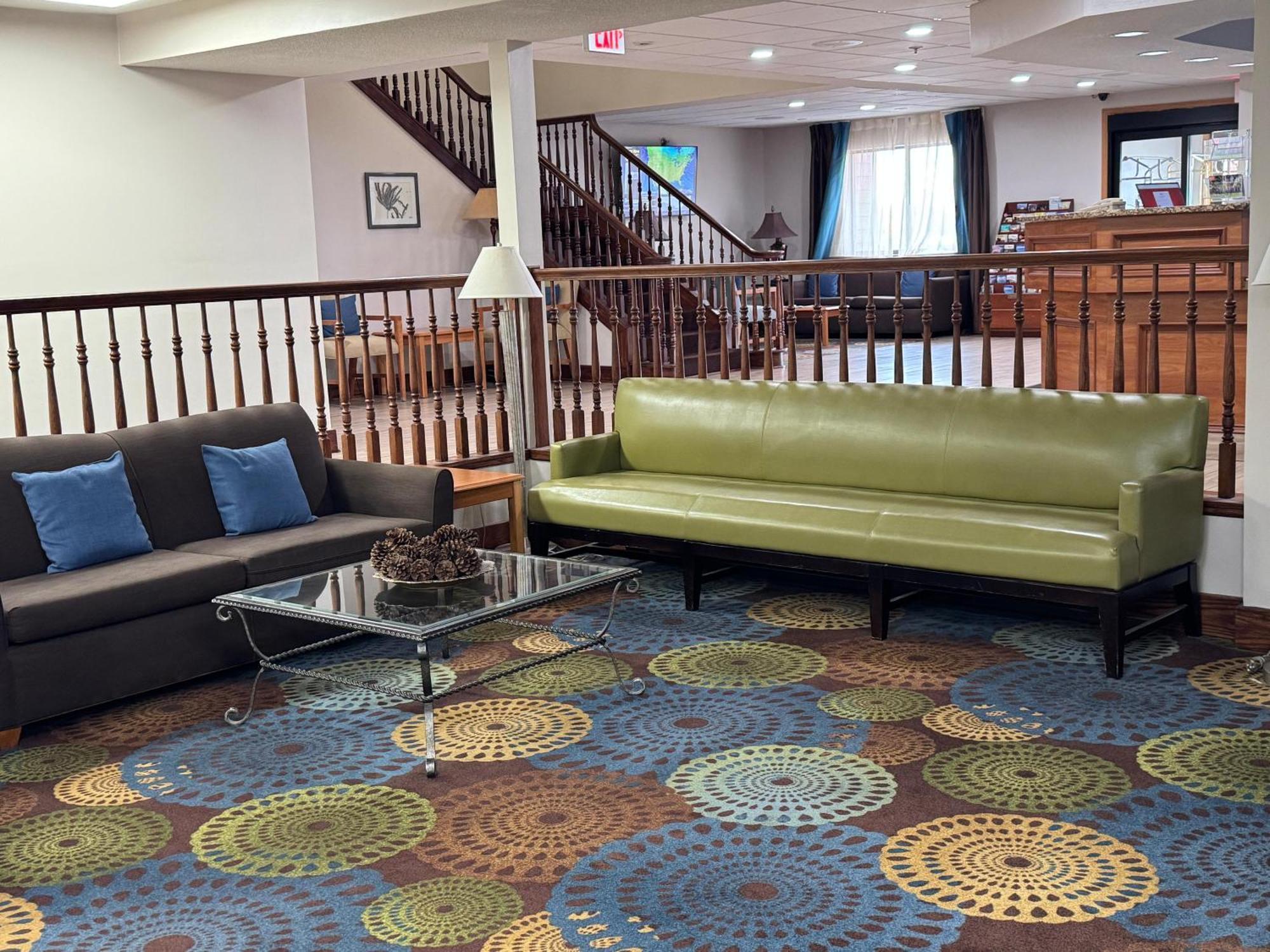 Baymont By Wyndham South Bend Area Hotel 4*