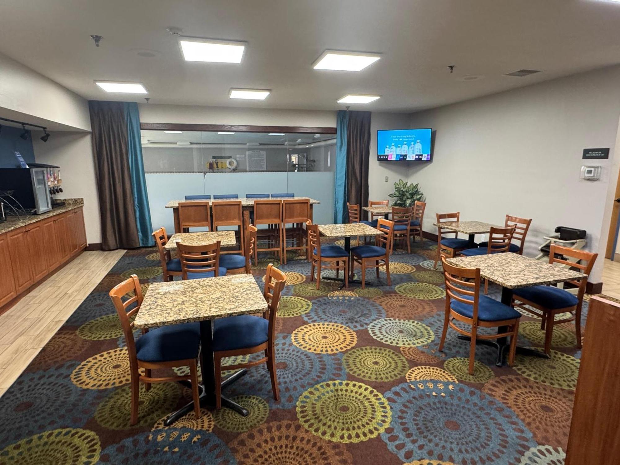 Baymont By Wyndham South Bend Area Hotel