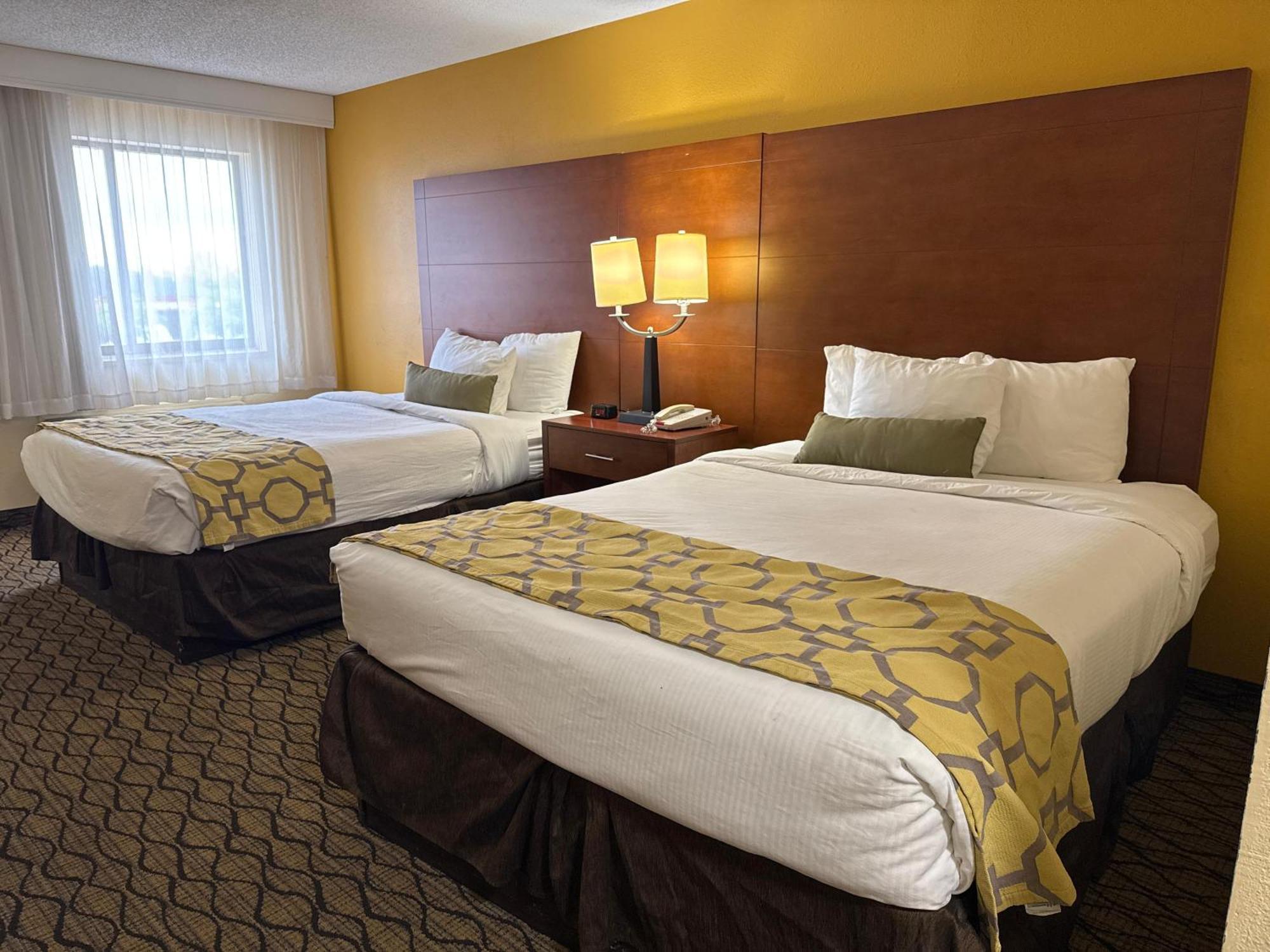 Hotel Baymont By Wyndham South Bend Area 4*