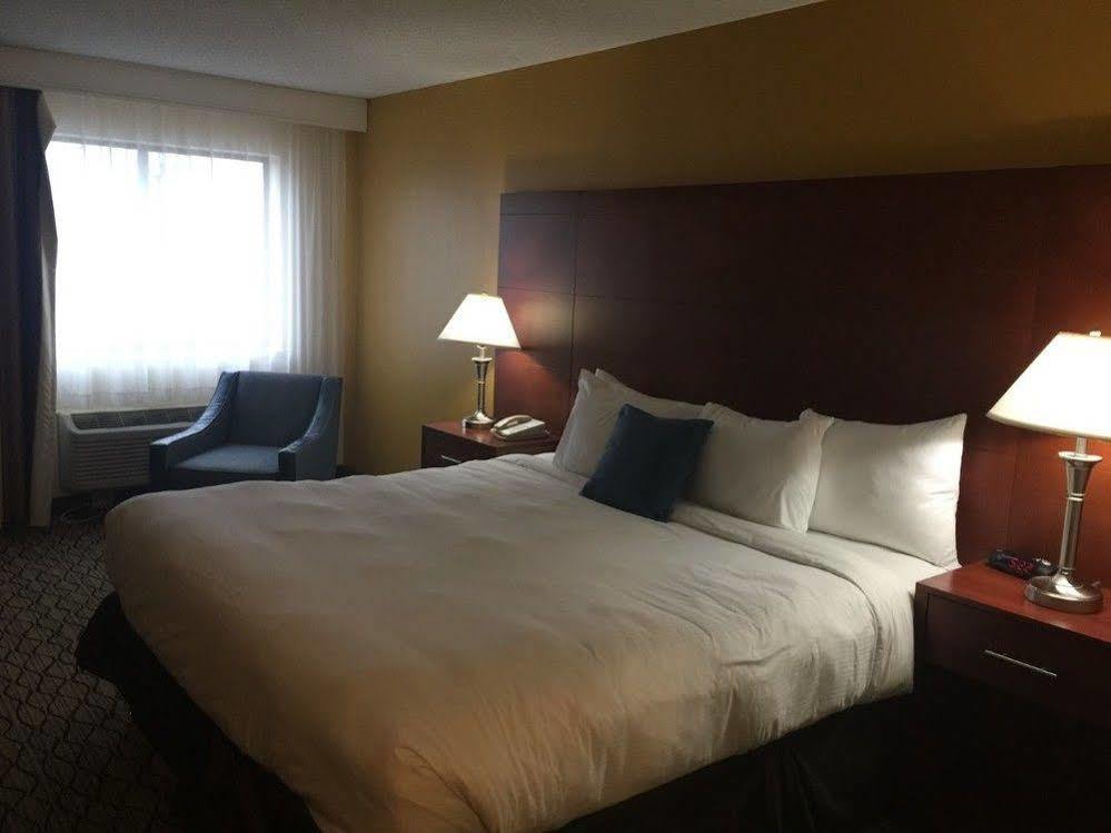 Baymont By Wyndham South Bend Area Hotel 4*